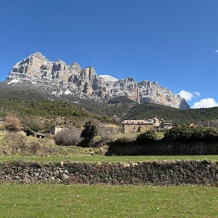 Apartamentos Bajo Peña El Pueyo de Araguás Exterior foto