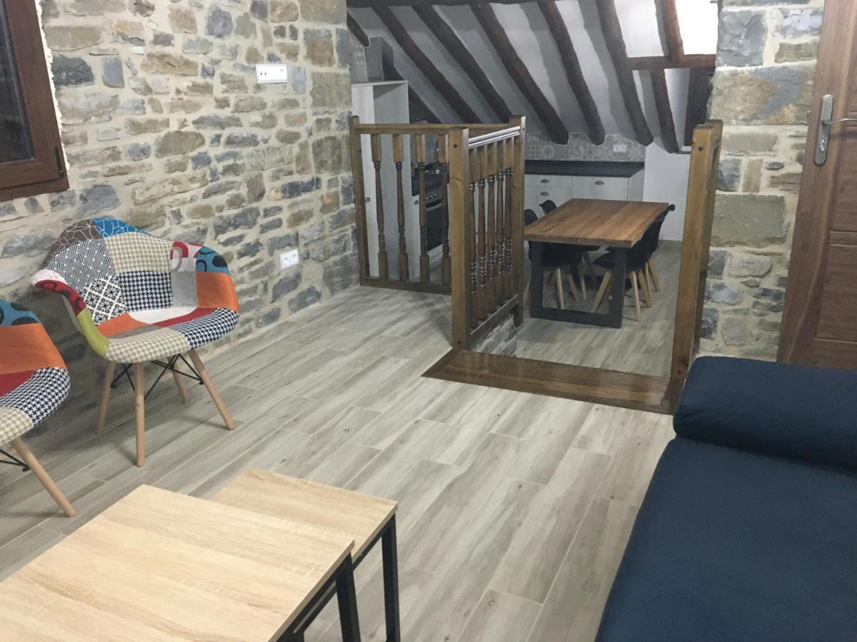 Apartamentos Bajo Peña El Pueyo de Araguás Exterior foto