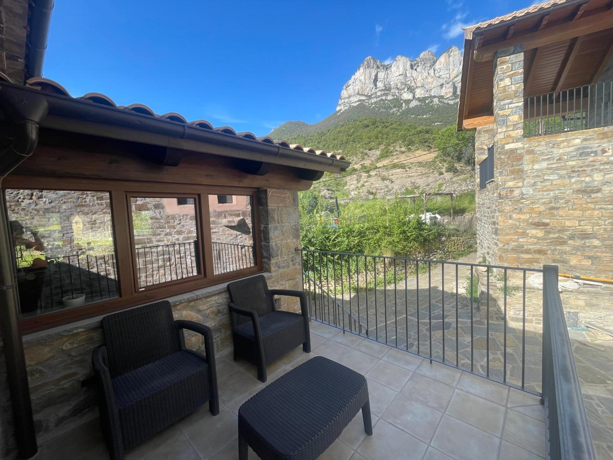 Apartamentos Bajo Peña El Pueyo de Araguás Exterior foto